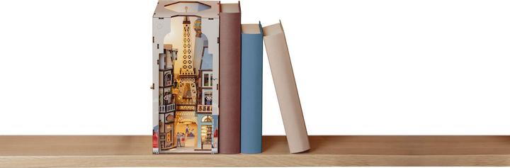 Actual product image Revell Paris: Tiny Adventures Book Nook