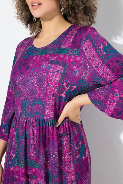 Immagine prodotto Ulla Popken Abito midi di jersey con taglio svasato, stampa patchwork, scollo a girocollo e maniche a 3/4 (42, 44)