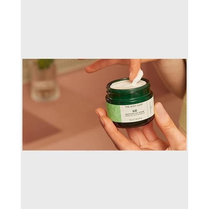 Actual product image The Body Shop Aloe Soothing Day Cream (50 ml)