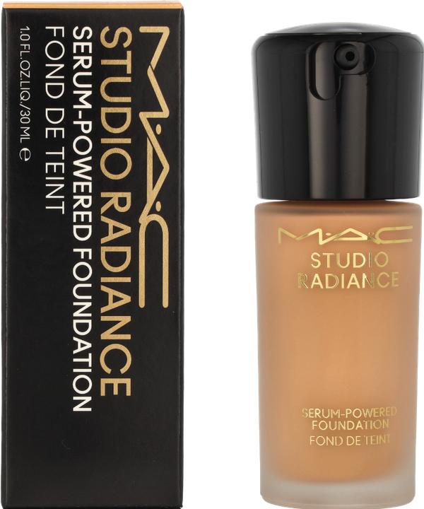 Actual product image MAC Cosmetics M.A.C. Studio Rad Serum Pow Fond de Teint NC18 (No. NC18)