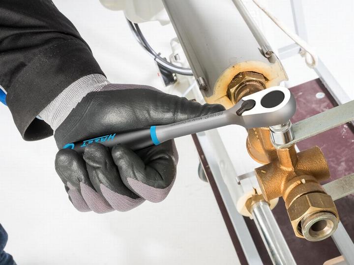 Produktbild HAZET Steckschlüssel Satz 880/17 ∙ Vierkant10 mm (3/8 Zoll) ∙ Aussen Sechskant-Tractionsprofil ∙ 10 …