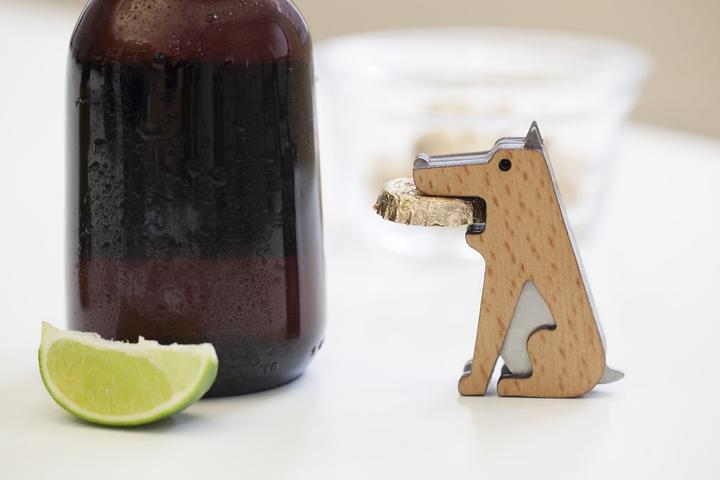 Actual product image Kikkerland Fetch (Bottle opener)
