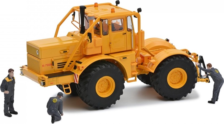 Produktbild Schuco Kirovets K700 m.Figuren 1:32