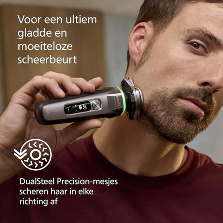 Actual product image Philips i9000 Prestige XP9202/30 Electric wet and dry shaver with SkinIQ (XP9202/30)