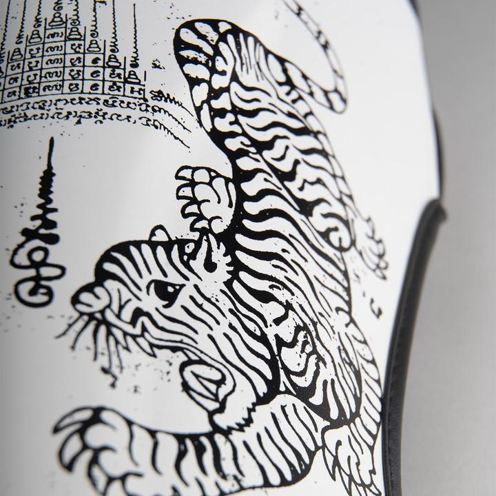 Actual product image 8Weapons 8 WEAPONS Shin Guards - Sak Yant Tigers white M (M)