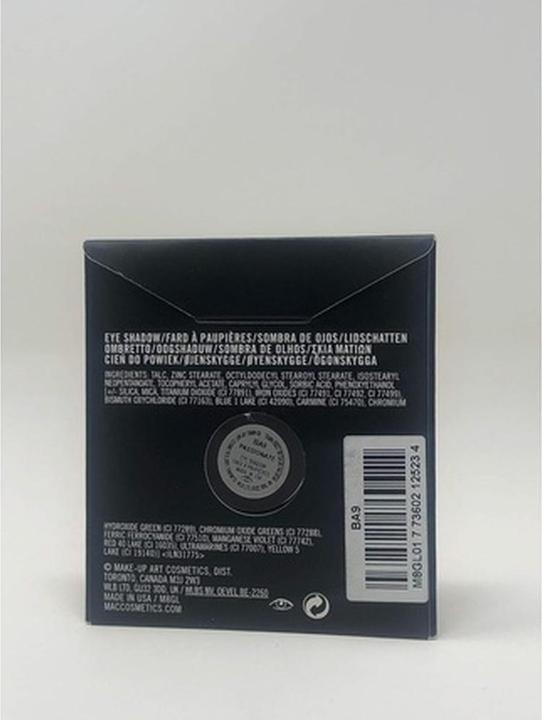 Actual product image MAC Cosmetics Eye Shadow / Pro Palette Refill Pan (Passionates)