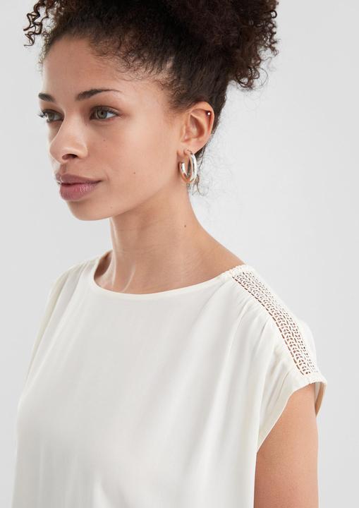 Immagine prodotto s.Oliver Bluse Lockere Viskosebluse mit Spitzeneinsatz (32)