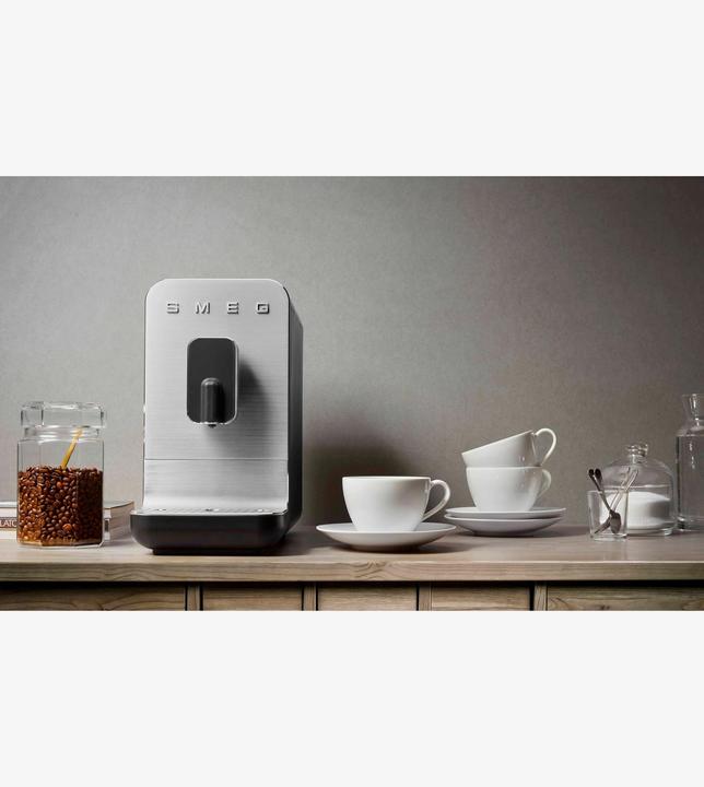 Actual product image Smeg BCC11BLMEU
