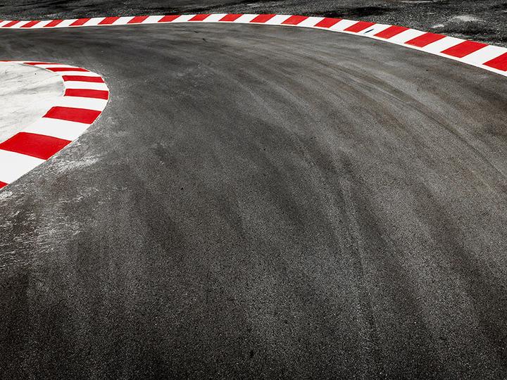 Immagine prodotto Smartbox 2 giri al volante di una Porsche 991 GT3 RS sulla pista di Anneau du Rhin (1 Persona)