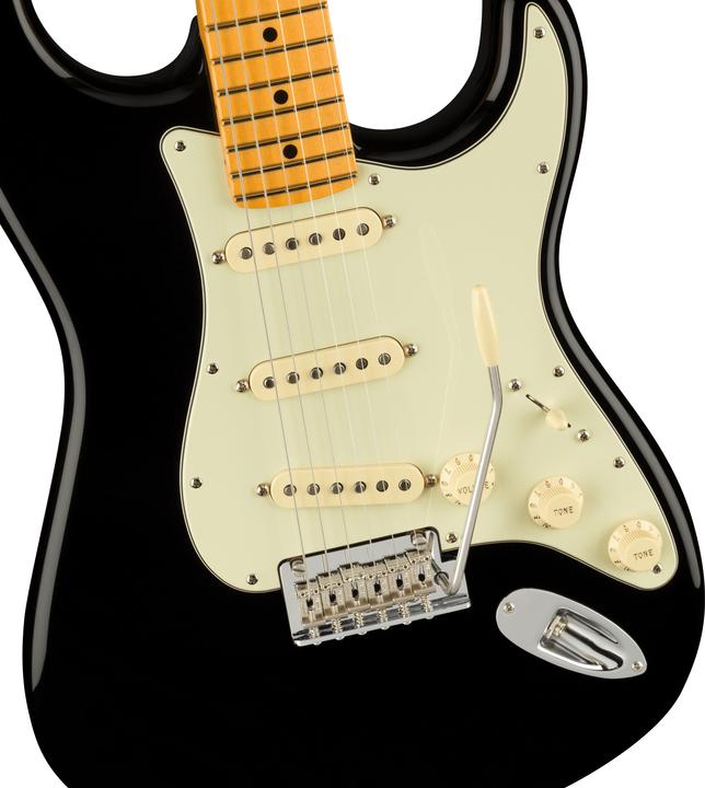 Actual product image Fender American Professional II Stratocaster Black MN elektrische gitaar met koffer (Classical guitar)