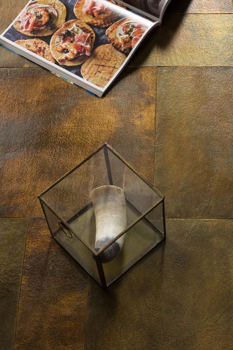 Actual product image Dutchbone Lee (110 x 55 x 40 cm)