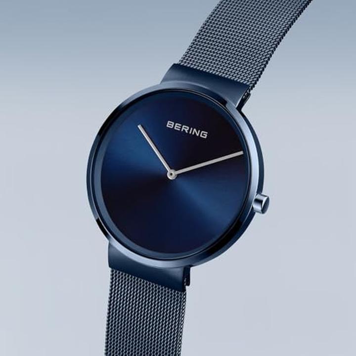 Actual product image Bering Classic (Analogue wristwatch, 39 mm)