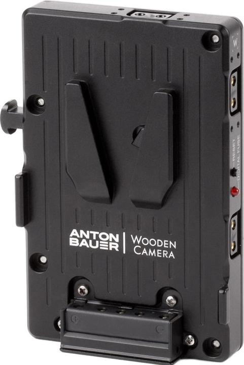 Image du produit Wooden Camera WC Pro Gold Mount Camera Side to V-Mount Battery Side Adapter (3x D-Tap and Digital)