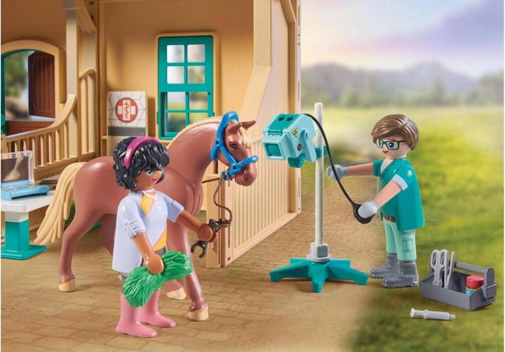 Actual product image Playmobil Riding therapy & veterinary practice (71352, Playmobil Horses of Waterfall)