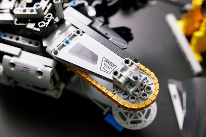 Actual product image LEGO BMW M 1000 RR (42130, LEGO Technic)