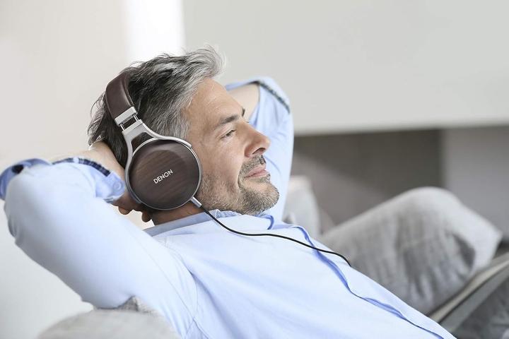 Actual product image Denon Ah-D5200 (No noise cancellation, Cable)