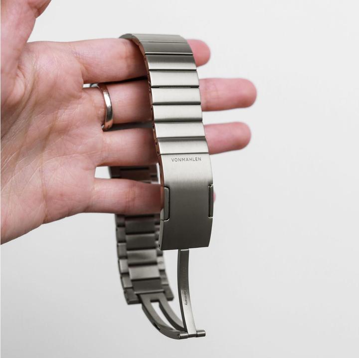 Produktbild Vonmählen Edelstahl Gliederarmband Pro für Apple Watch 40/41/42mm, wüstensand (Edelstahl)