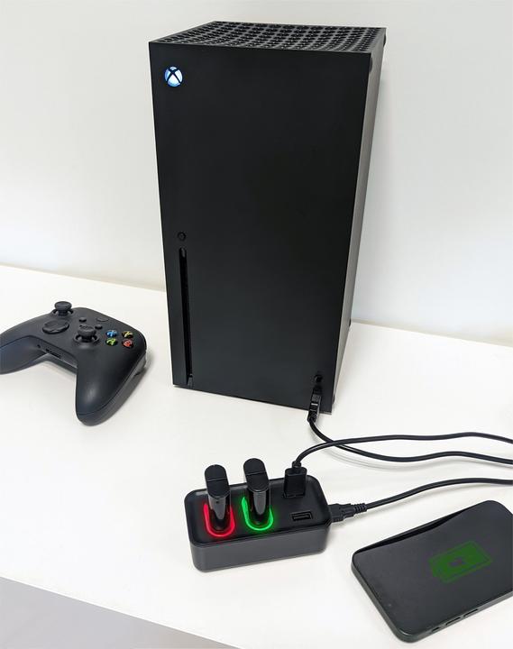 Produktbild Subsonic Dual Charger und Hub (Xbox One S, Xbox Series S, Xbox Series X, Xbox One X)
