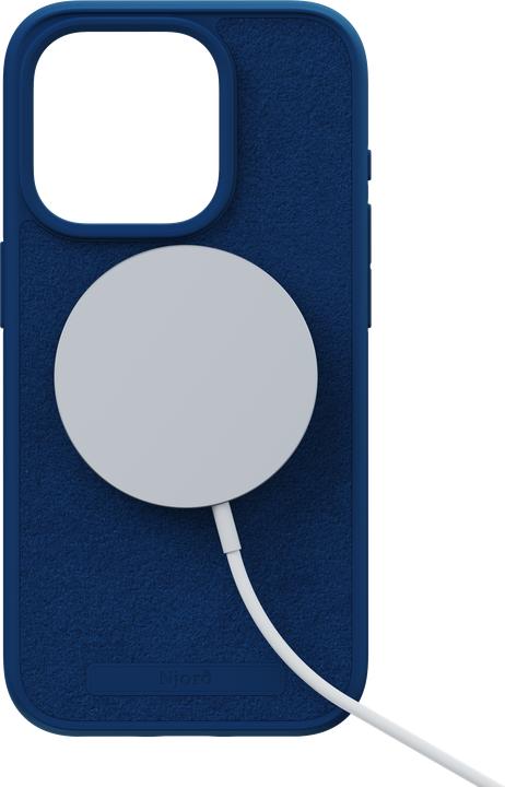 Image du produit Njord Étui rigide en daim MagSafe bleu marine (Apple iPhone 15 Pro)