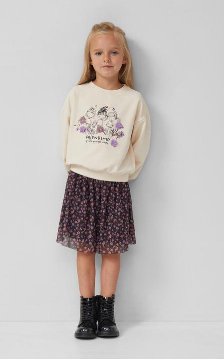 Produktbild s.Oliver Sweatshirt Oversized Sweatshirt mit Frontprint und Blüten-Applikation (98)