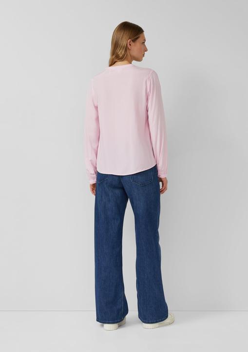 Immagine prodotto s.Oliver Bluse Fliessende Viskosebluse mit Rundhals mit V-Ausschnitt (32)