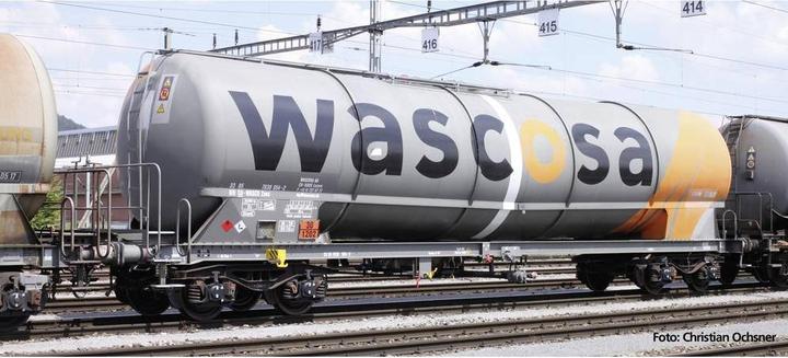 Actual product image Piko CH-WASCO tank car with large Wascosa lettering. Ep. VI (Track VI)