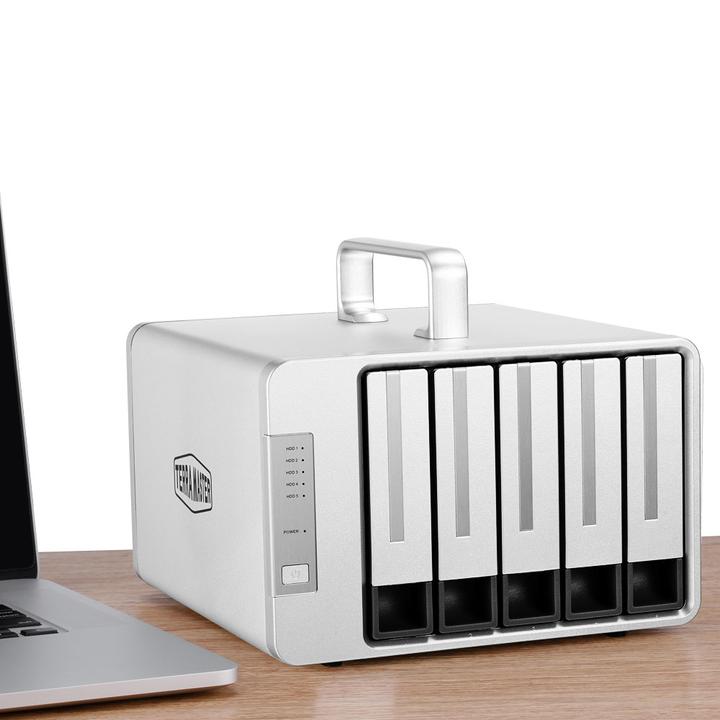 Actual product image Terramaster D5 (2.5", 3.5")