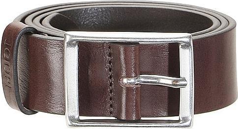 d'brown, Dark Brown