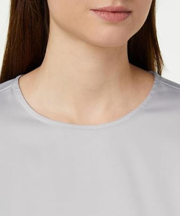 Actual product image Jalene Elegant Blouseshirt with Flattering Round Neck and Casual Fit (S)