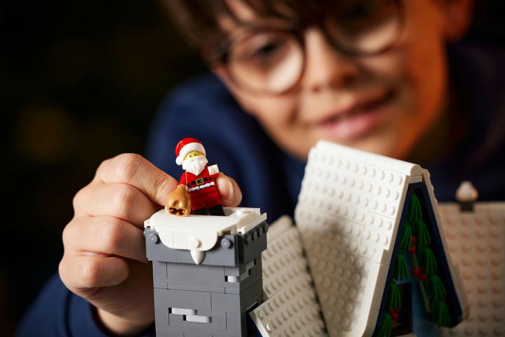 Image du produit LEGO Visite du Père Noël (10293, LEGO Creator Expert, LEGO difficiles à trouver)
