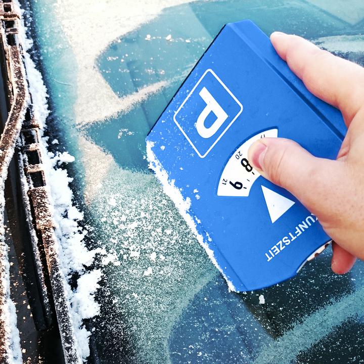 Actual product image Relaxdays Pack of 10 Parking Discs with Ice Scraper