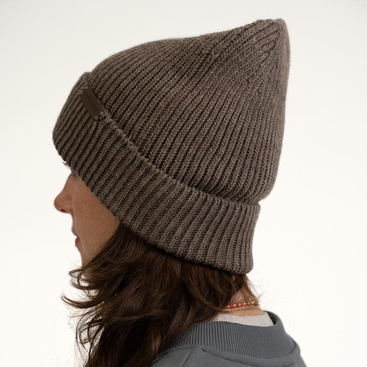Actual product image Expatrié Luna knitted hat (One size)
