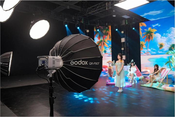 Actual product image Godox LE200Bi (Video light)