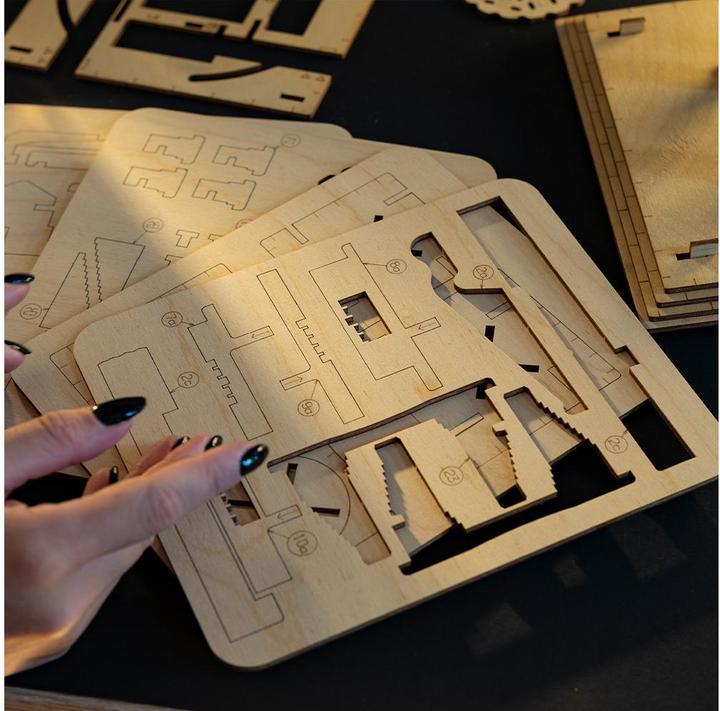 Produktbild Escape Welt Quest Pyramide - Rätselbox Bausatz (Deutsch)