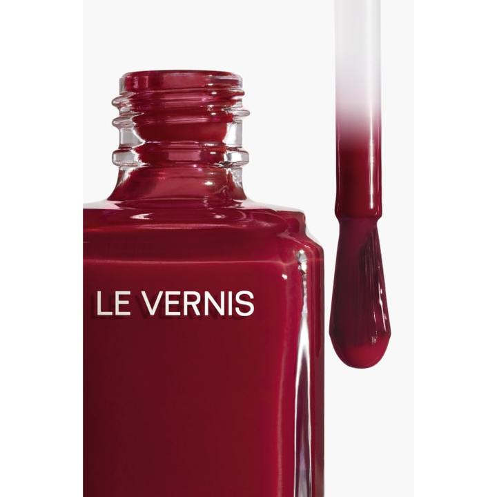 Actual product image Chanel Le Vernis 153 Pompier (153 Pompier, Colour paint)