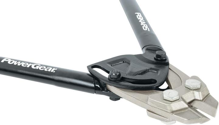 Actual product image Fiskars PowerGear (606 mm)