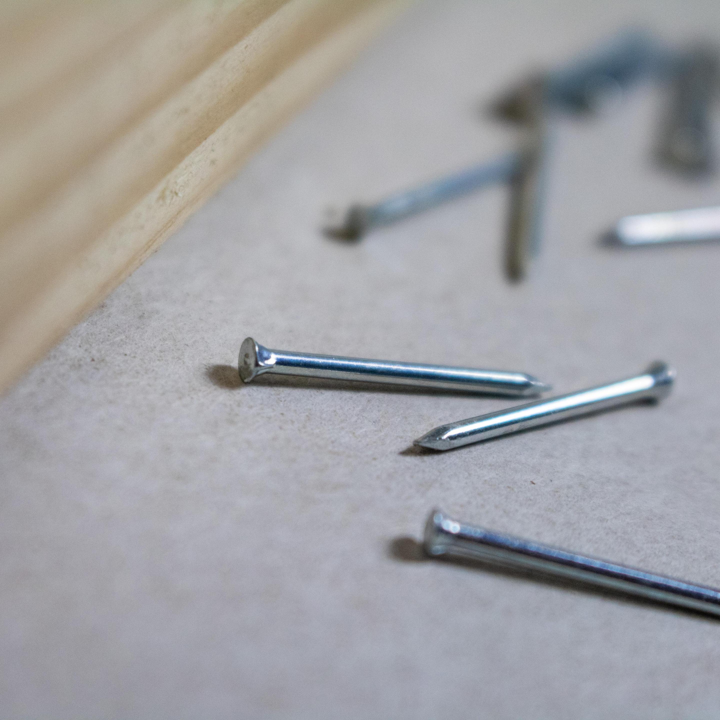 Thumbnail - Tox, Dübel, Sockelleistenstifte Home Base 1,4x30 mm (100 Stk.) verzinkt (100 Stk.)