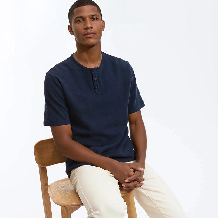 Actual product image La Redoute Collections Oberteil in T-Shirt-Form mit rundem Ausschnitt und kleiner Knopfleiste (M)