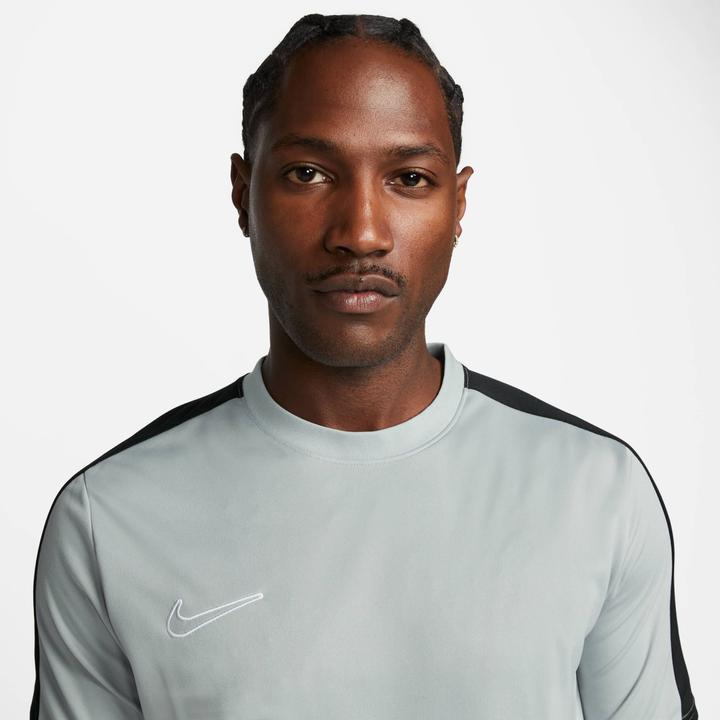 Immagine prodotto Nike Dri-Fit Academy Scarpe Uomo Lupo Grigio/Nero/Bianco S (S)