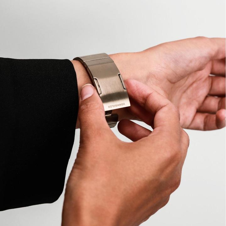 Produktbild Vonmählen Edelstahl Gliederarmband Pro für Apple Watch 40/41/42mm, gold (Edelstahl)