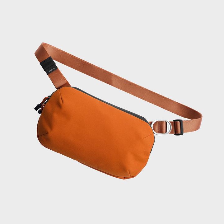 Actual product image Orbitkey - Urban Sling Mini (2L) - Terracotta (2 l)