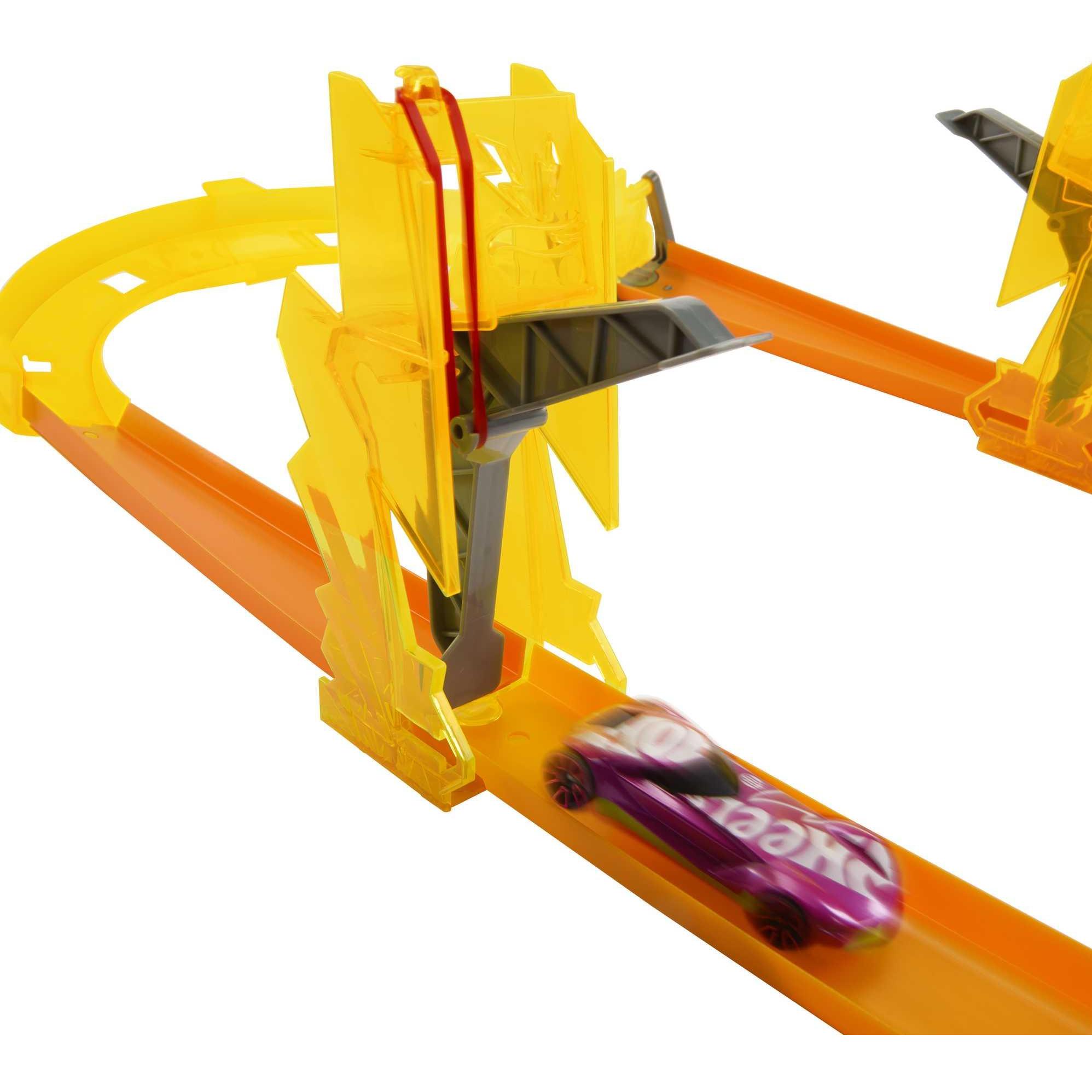 Thumbnail - Hot Wheels Track Builder Lightning Boost Pack