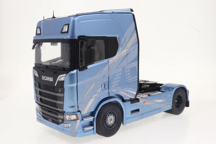 Produktbild Solido 1:24 Scania S770 Highline blau