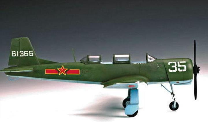 Immagine prodotto Trumpeter Cina Nanchang CJ-6