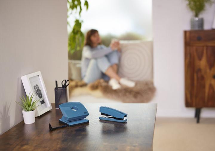 Actual product image Novus Stapler B2 ColorID 2.0 bright petrol (25 Sheets)