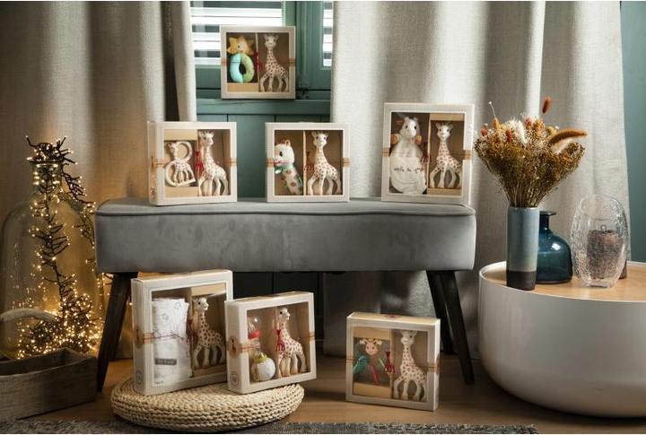 Actual product image Sophie la girafe Gift Set Play Figure and Rattle