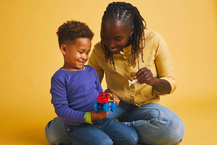 Actual product image LEGO Spideys Team auf Rettungsmission im Dino-Truck (11199, LEGO Marvel)