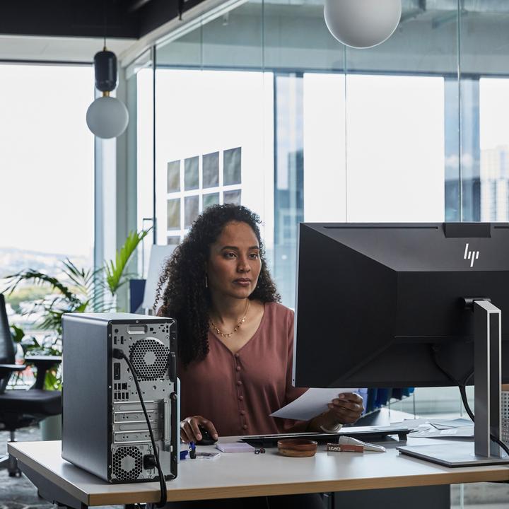 Produktbild HP Elite Tower 9, i7-14700,, SSD, RTX 4060, Keyb and Mouse incl, WiFi 6e + BT 5.3, Win 11 Pro (AP Read (Intel Core i7-14700, 32 GB, 1000 GB, GeForce RTX 4060)