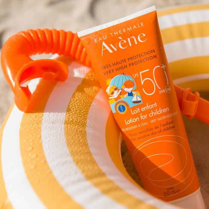 Image du produit Avène Lait enfant Soins solaires (Lait solaire, SPF 50+, 250 ml, 150 g)