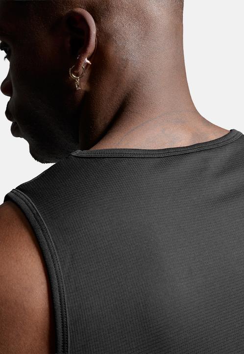 Produktbild 2XU Aero Mesh Tank (M)